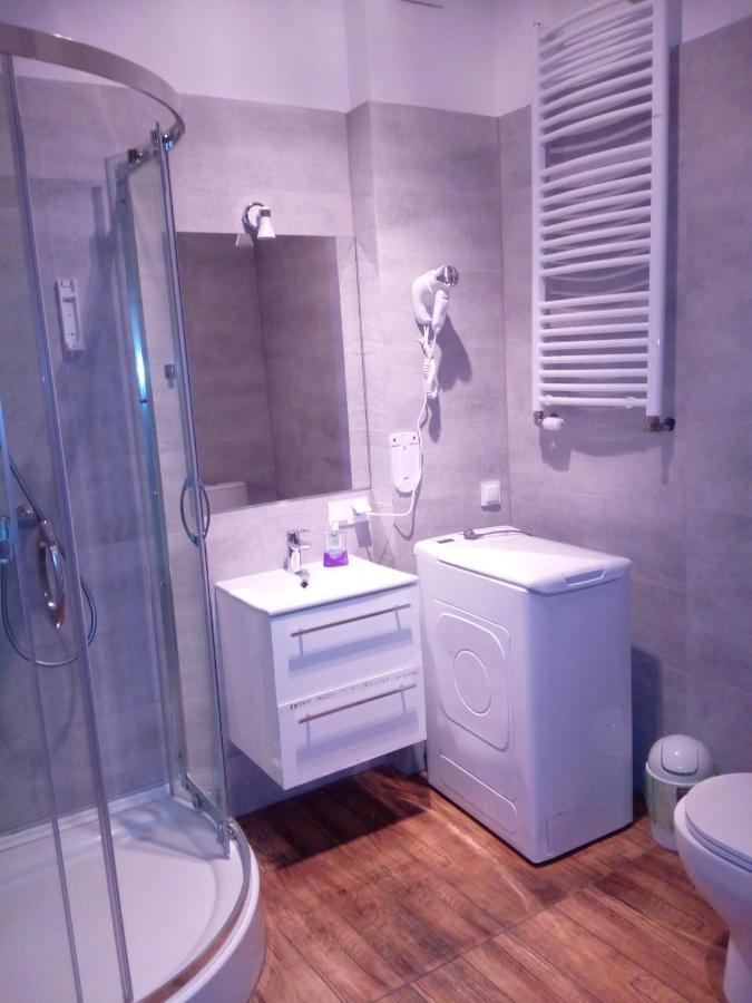 Hostel Tulip - Pokoj Nr 8 Ze Wspolna Lazienka I Kuchnia Шчечин Екстериор снимка